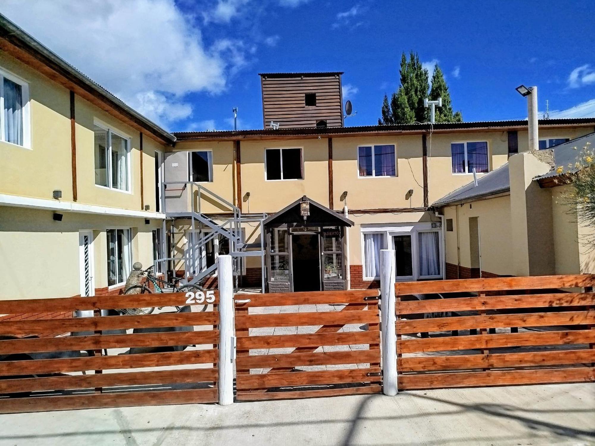 Hostel Elal El Calafate Exterior foto